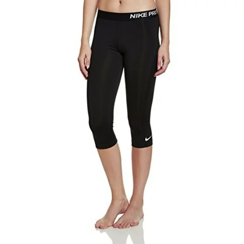 Nike Pro Women’s Capris Size Small Black Pro Leggings